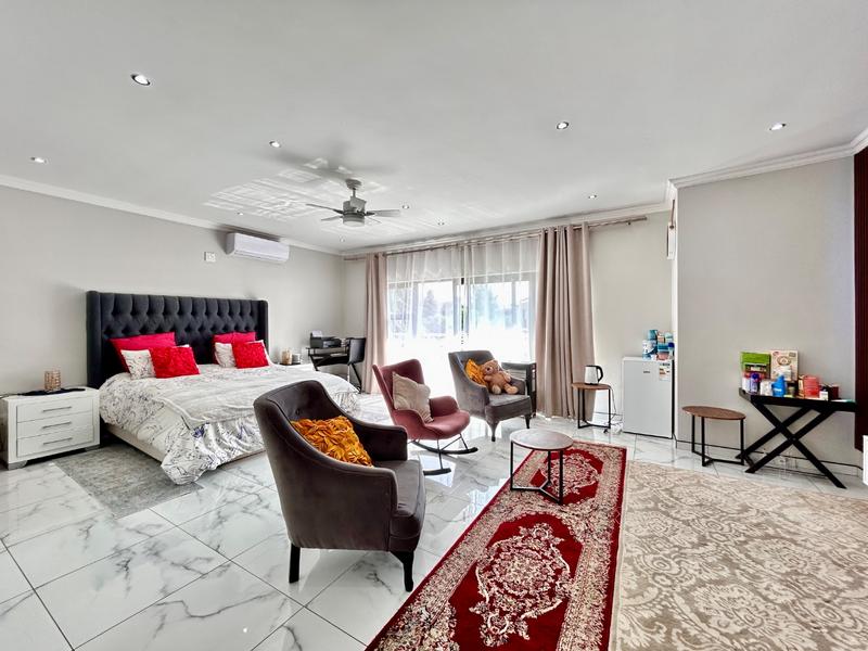 5 Bedroom Property for Sale in Xanadu North West